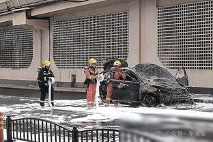 泰伦-卢：科菲非常专注 很高兴他为自己赢得了一个轮换位置